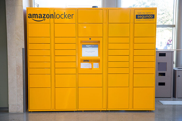 amazon-lockers-low-8S5A0010